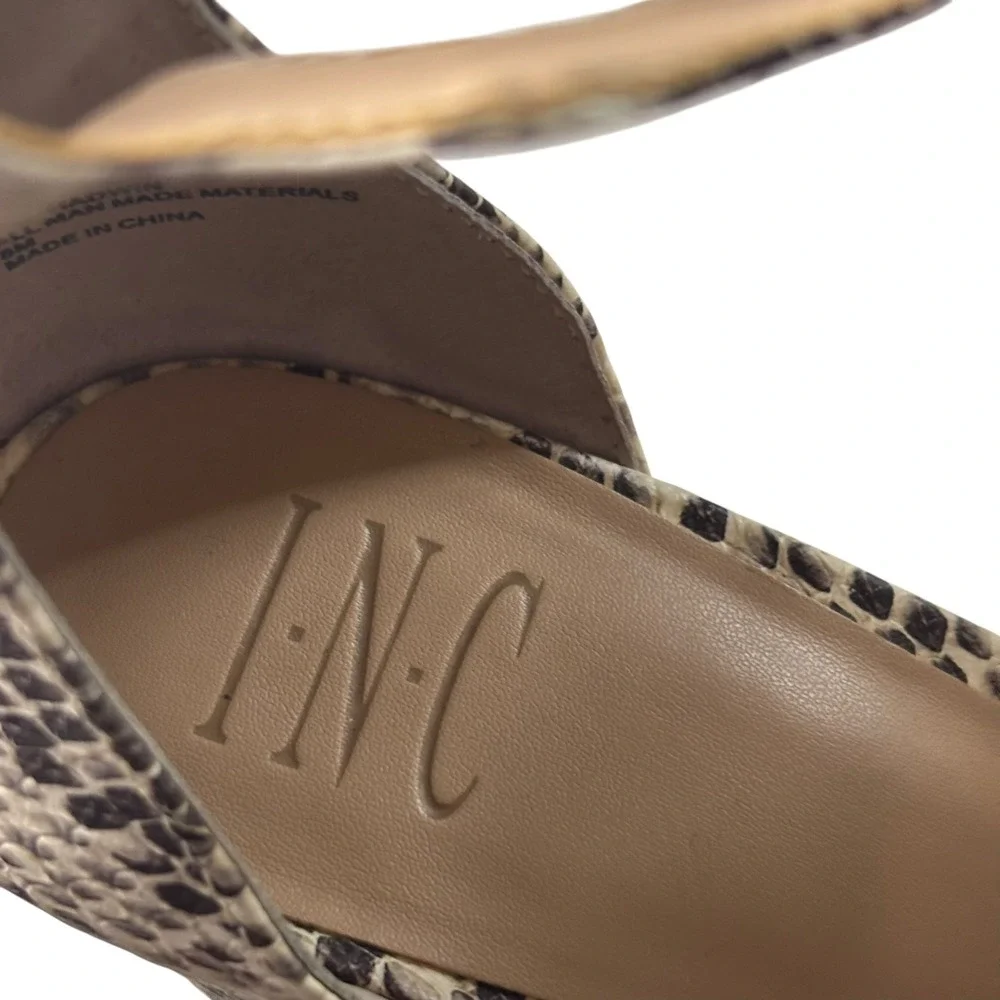 INC International Concepts Hadwin Sandals Women 8M‎ Snake Print Block Heel Zip